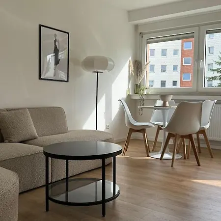 Cozy With Balcony Apartment
